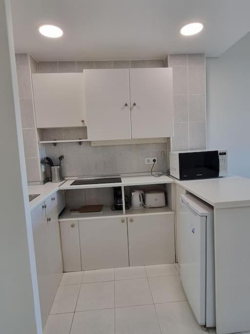 Jupiter2 Moderno Estudio Parque La Paloma Apartment เบนัลมาเดนา ภายนอก รูปภาพ