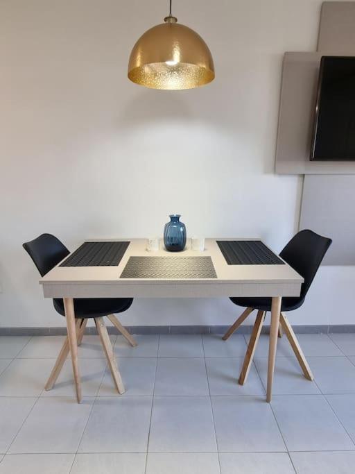 Jupiter2 Moderno Estudio Parque La Paloma Apartment เบนัลมาเดนา ภายนอก รูปภาพ