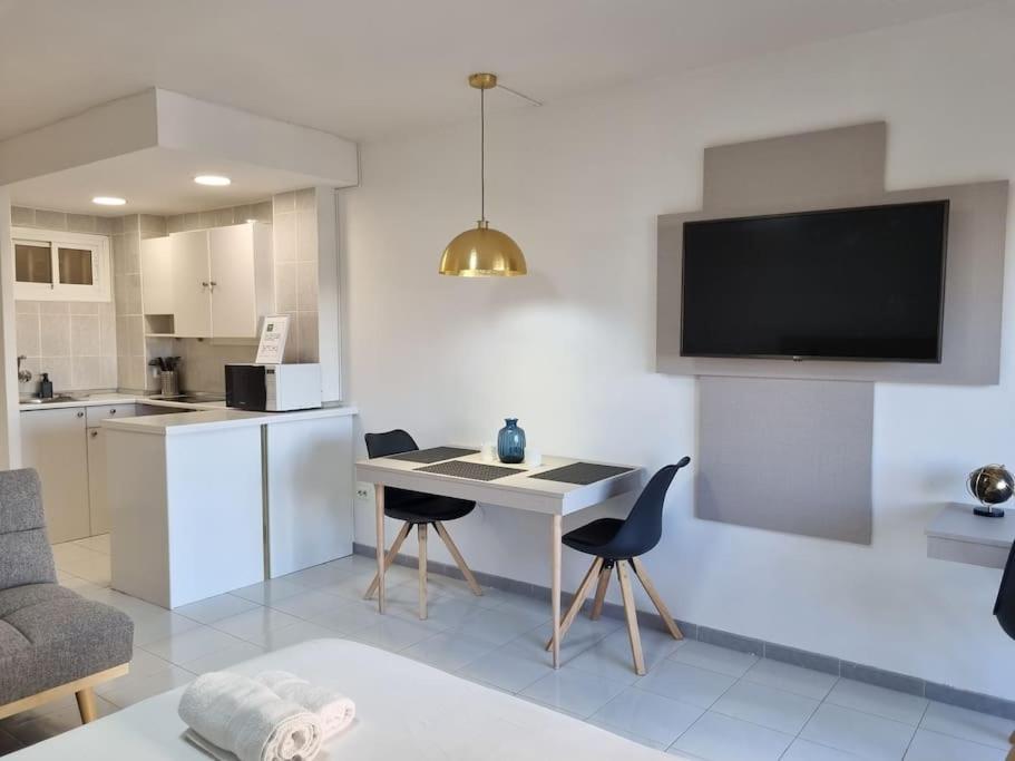 Jupiter2 Moderno Estudio Parque La Paloma Apartment เบนัลมาเดนา ภายนอก รูปภาพ