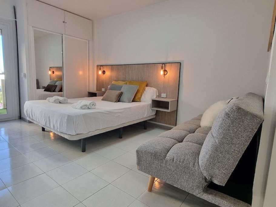 Jupiter2 Moderno Estudio Parque La Paloma Apartment เบนัลมาเดนา ภายนอก รูปภาพ